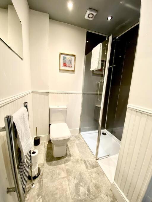 פאיסליי Anchored Homely Apartment In Historic Centre מראה חיצוני תמונה